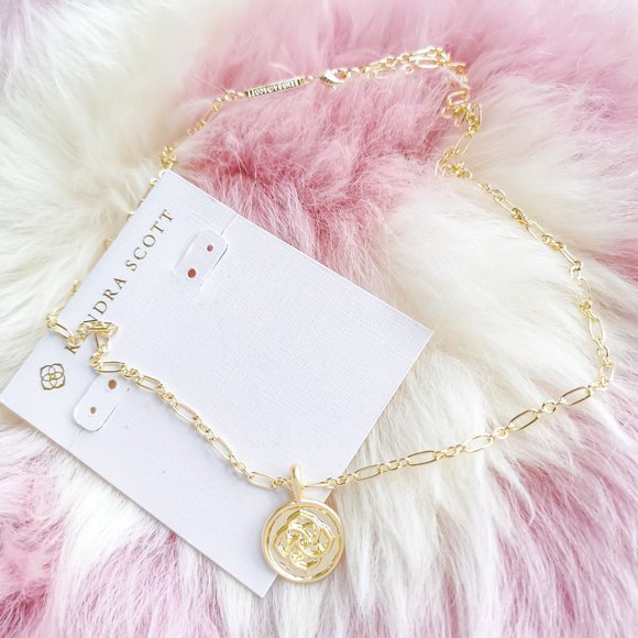 Kendra Scott Gold Dira Coin Pendant - Picture 2 of 3